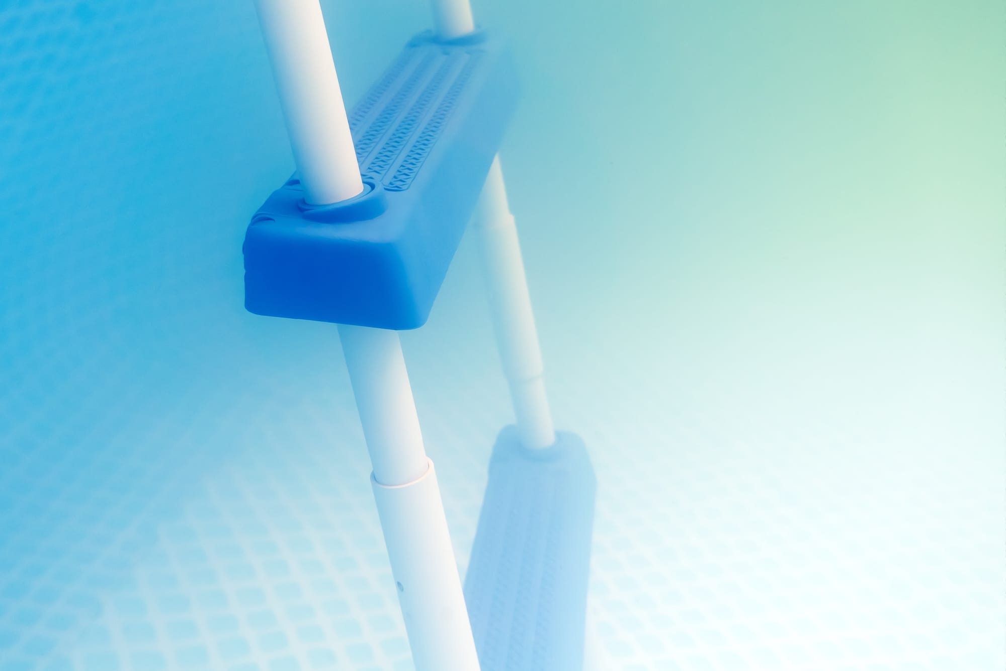 How to clear cloudy pool water fast